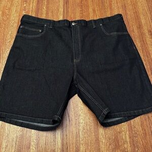 NWOT MEN’S Continuous Comfort denim shorts in size 46